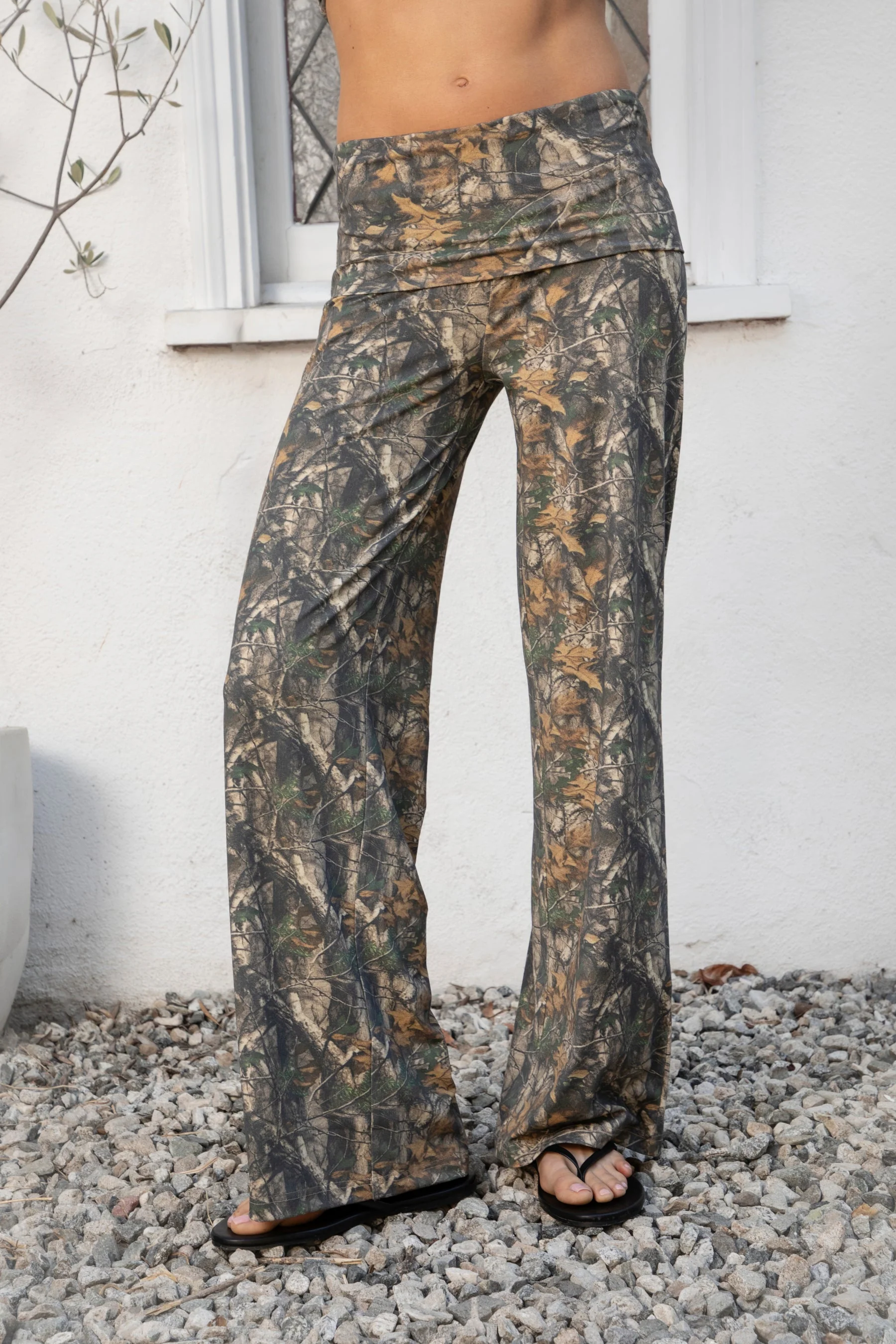 BAYOU Dark Woodland Camo Stretch Foldover Leggings [Pre-order] - Image 2