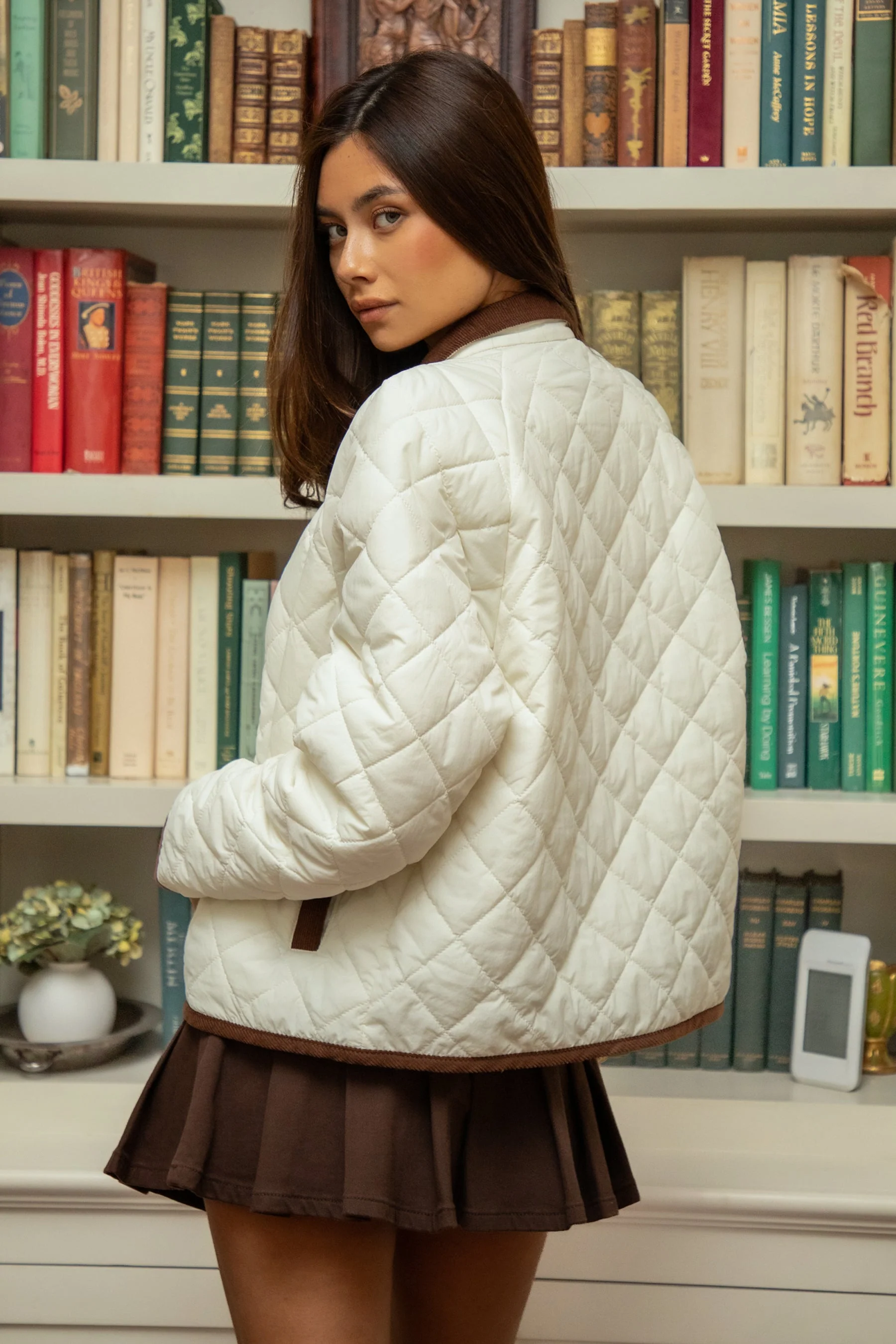 SORELL Quilted Contrast Collar Jacket - Image 4